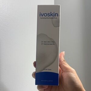 Ivoskin Hydrating Rice Bubble Toner - Gray and White